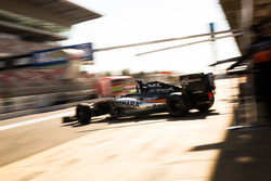 Серхио Перес, Sahara Force India F1 VJM09 выезжает из гаража