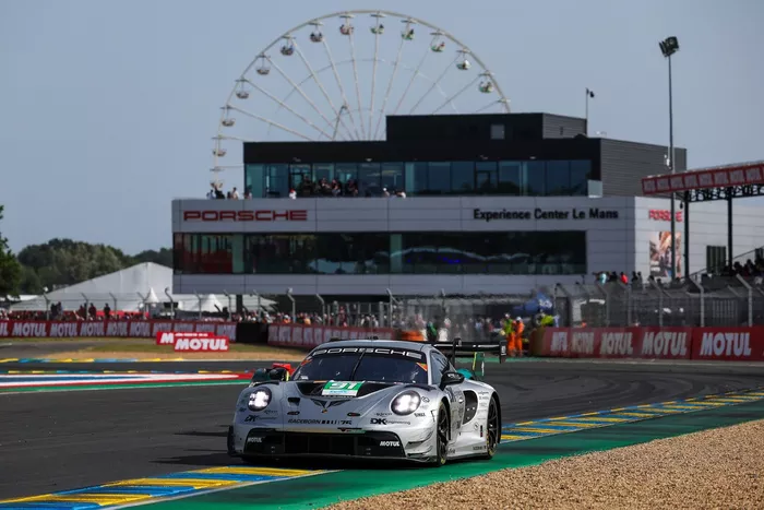 #91  Manthey DK Engineering Porsche 911 GT3 R LMGT3: James Cottingham, Timur Boguslavskiy, Ayhancan Guven