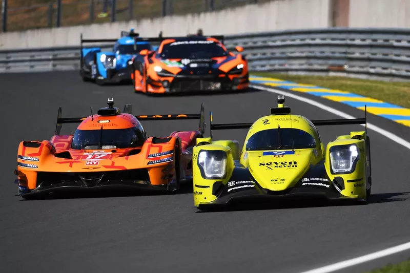 #9 Proton Competition Oreca 07 Gibson : Jonas Ried, Kakunoshin Ohta, Harry King, #17 Genesis Magma Racing Genesis GMR-001-Hypercar : André Lotterer, Pipo Derani, Mathys Jaubert