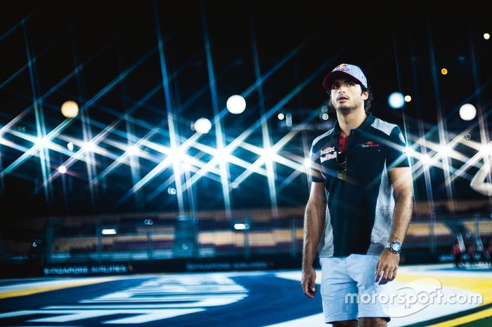 Carlos Sainz, Scuderia Toro Rosso