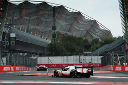 #2 Porsche Team Porsche 919 Hybrid: Timo Bernhard, Earl Bamber, Brendon Hartley