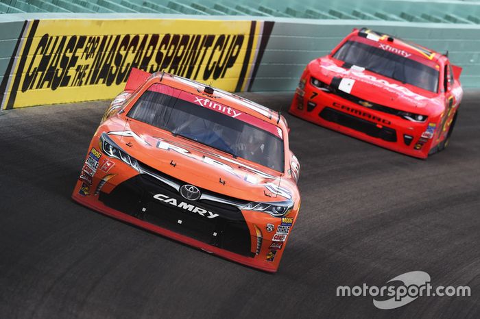 Daniel Suárez, Joe Gibbs Racing Toyota, Justin Allgaier, JR Motorsports Chevrolet