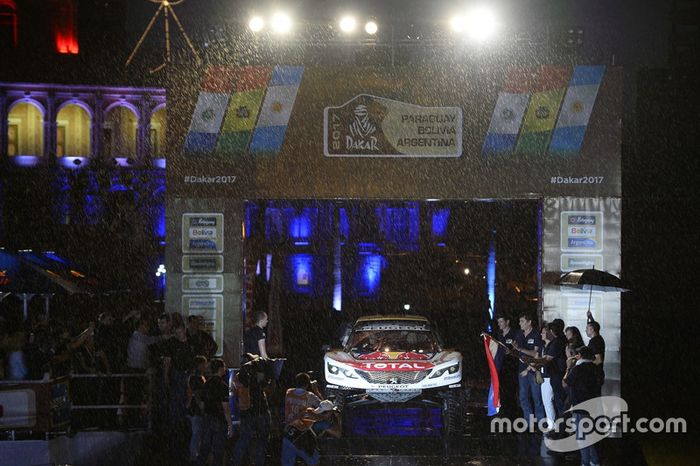 #300 Team Peugeot Sport, Peugeot 3008 DKR: Stéphane Peterhansel, Jean-Paul Cottret