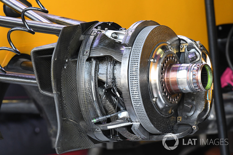 Renault Sport F1 Team RS17 front brake and wheel hub detail