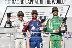 Podio: ganador Nico Jamin, Andretti Autosport, segundo lugar Zachary Claman De Melo, Carlin, tercer