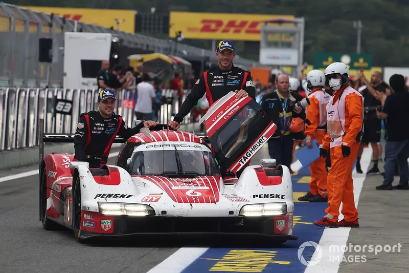 Vainqueur de la course #6 Porsche Penske Motorsport Porsche 963 : Kevin Estre, Andre Lotterer, Laurens Vanthoor