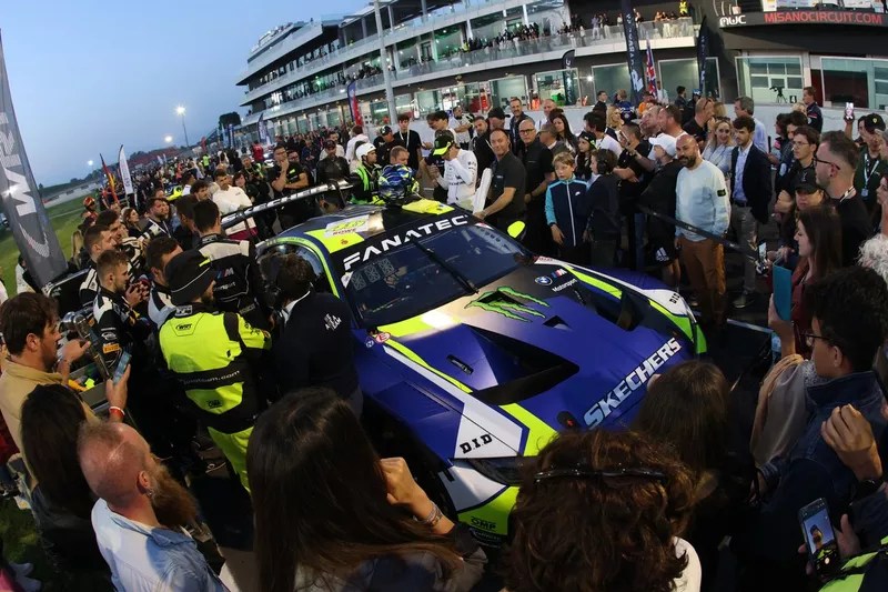 #46 Team WRT, BMW M4 GT3: Valentino Rossi, Maxime Martin
