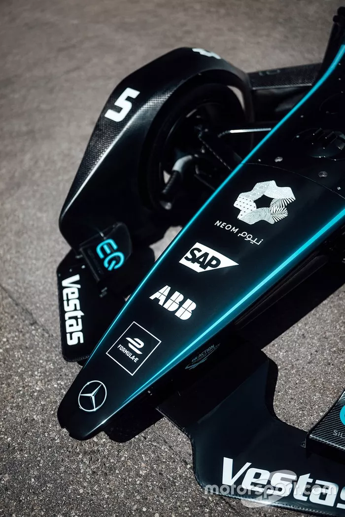 Mercedes-Benz EQ Silver Arrow 01 black livery 