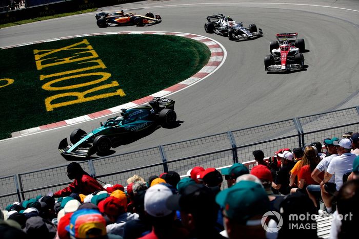 Lance Stroll, Aston Martin AMR22, Zhou Guanyu, Alfa Romeo C42, Yuki Tsunoda, AlphaTauri AT03