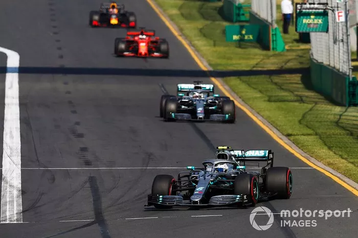Valtteri Bottas, Mercedes AMG W10, Lewis Hamilton, Mercedes AMG F1 W10, Sebastian Vettel, Ferrari SF90