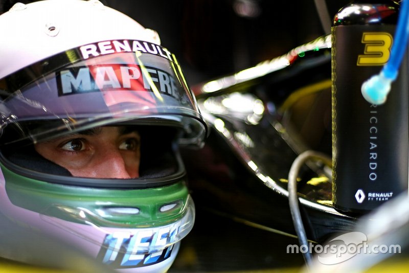 Casco de pruebas de Daniel Ricciardo, Renault F1 Team