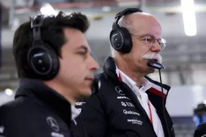 Toto Wolff, Mercedes AMG, met Dr Dieter Zetsche, CEO, Mercedes Benz