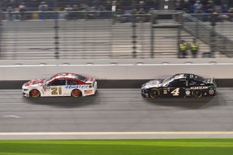 Paul Menard, Wood Brothers Racing, Ford Mustang Motorcraft / Quick Lane Tire & Auto Center, Kevin Harvick, Stewart-Haas Racing, Ford Mustang Busch Beer Car2Can