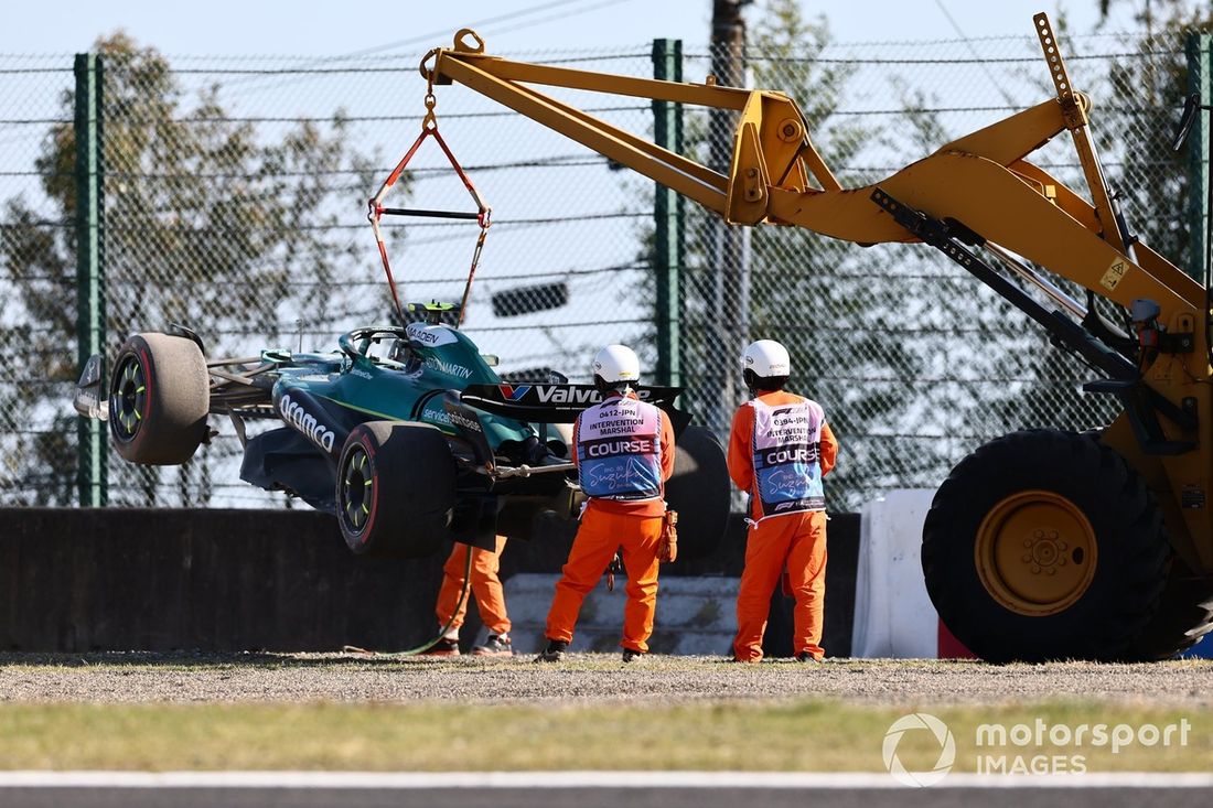 Fernando Alonso, accidente en Aston Martin Racing