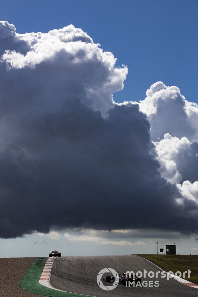 Sebastian Vettel, Ferrari SF1000, Antonio Giovinazzi, Alfa Romeo Racing C39