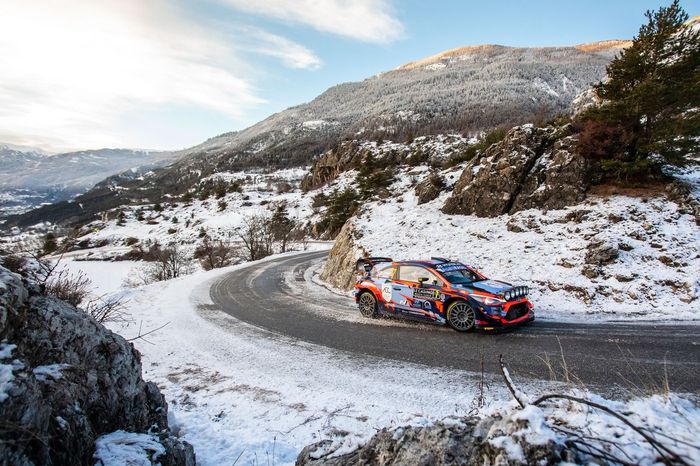 Pierre-Louis Loubet, Vincent Landais, Hyundai 2c Competition Hyundai i20 Coupe WRC