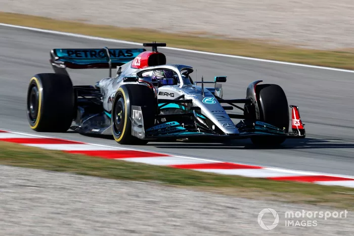 Lewis Hamilton, Mercedes W13