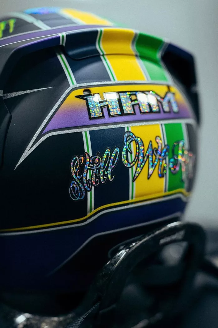 Casco de Lewis Hamilton, Mercedes en homenaje a Ayrton Senna