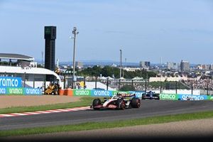 Nico Hulkenberg, Haas VF-23, Pierre Gasly, Alpine A523