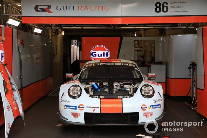 #86 Gulf Racing Porsche 911 RSR