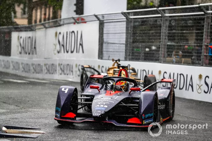 Robin Frijns, Envision Virgin Racing, Audi e-tron FE05, con el alerón dañado