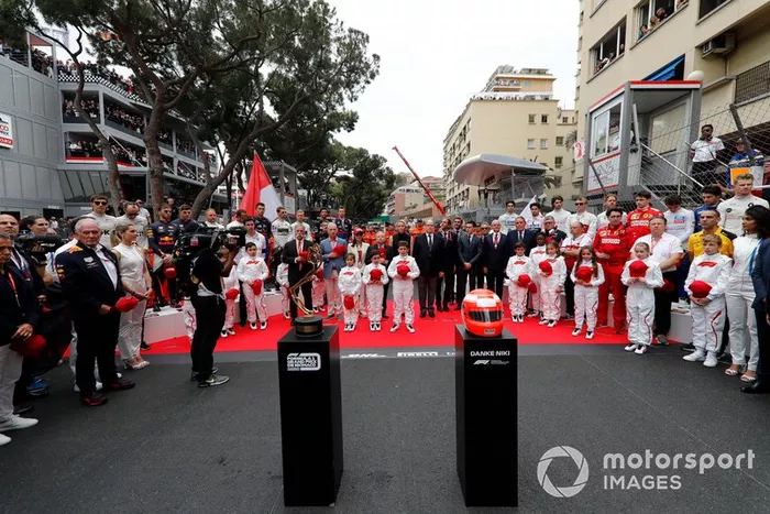 Start öncesi Niki Lauda anısına