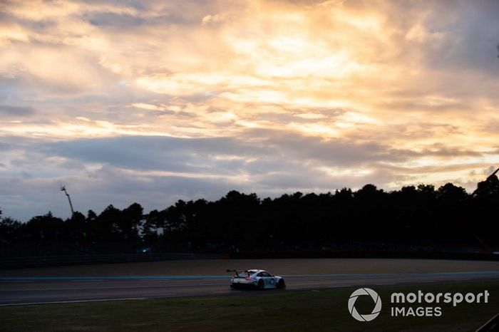 #94 Porsche GT Team, Porsche 911 RSR: Sven Muller, Mathieu Jaminet, Dennis Olsen 