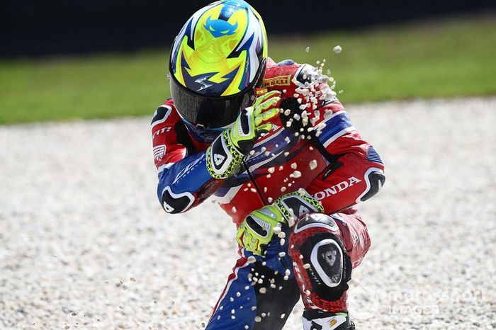 Alvaro Bautista, Team HRC, tras su caída