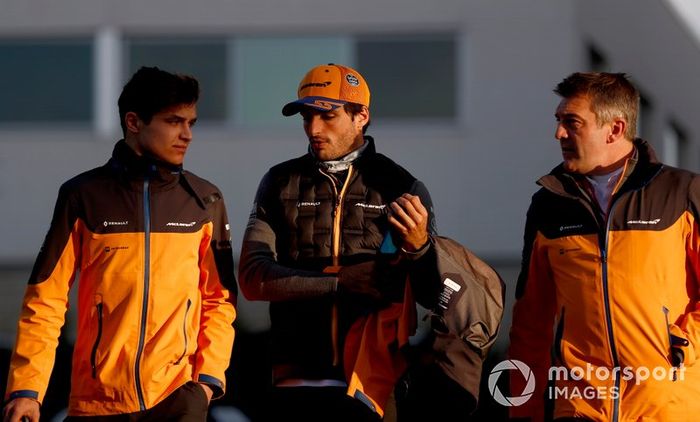 Lando Norris, McLaren, Carlos Sainz Jr., McLaren