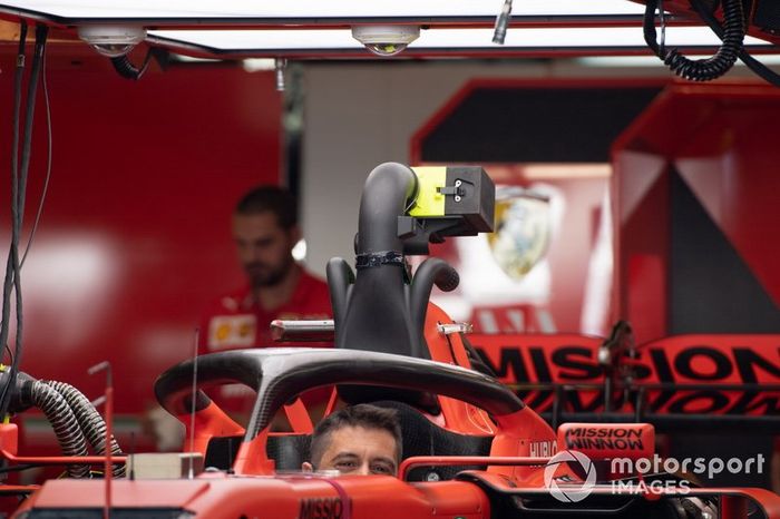 Cabina del Ferrari SF90 