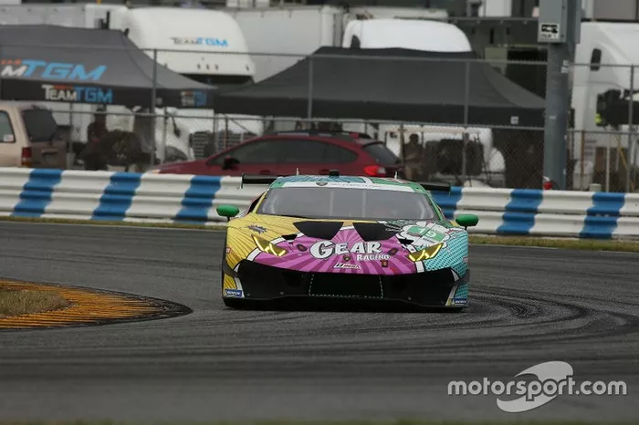 #19 GEAR Racing powered by GRT Grasser Lamborghini Huracan GT3: Christina Nielsen, Katherine Legge, Tatjana Calderon, Rahel Frey