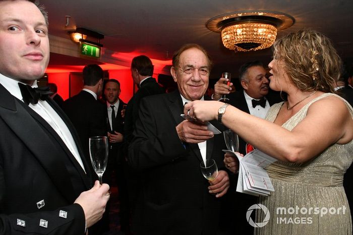 Invitados en el lobby