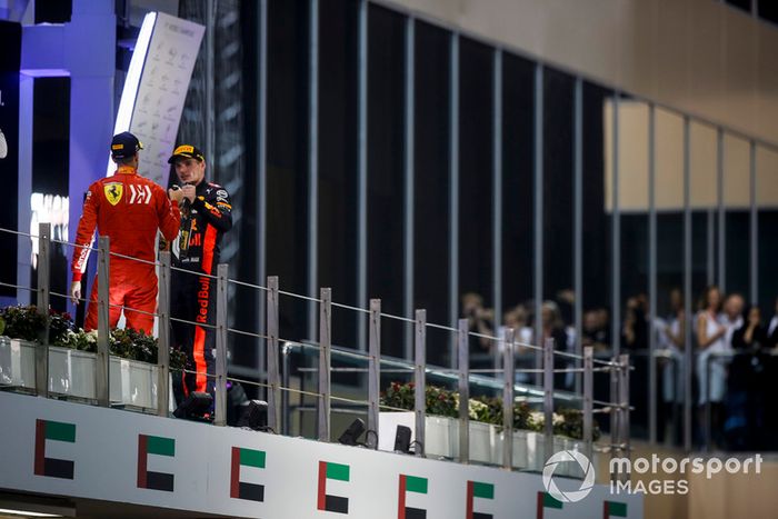 Podio: segundo lugar Sebastian Vettel, Ferrari y tercer lugar Max Verstappen, Red Bull Racing 