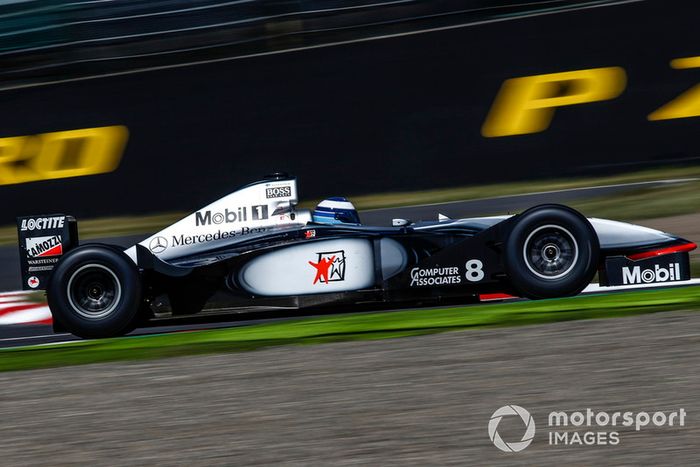 Mika Hakkinen, McLaren MP4-13 Leyendas F1 30 aniversario 