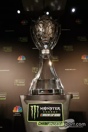 Meistertrophäe der Monster Energy NASCAR Cup Series