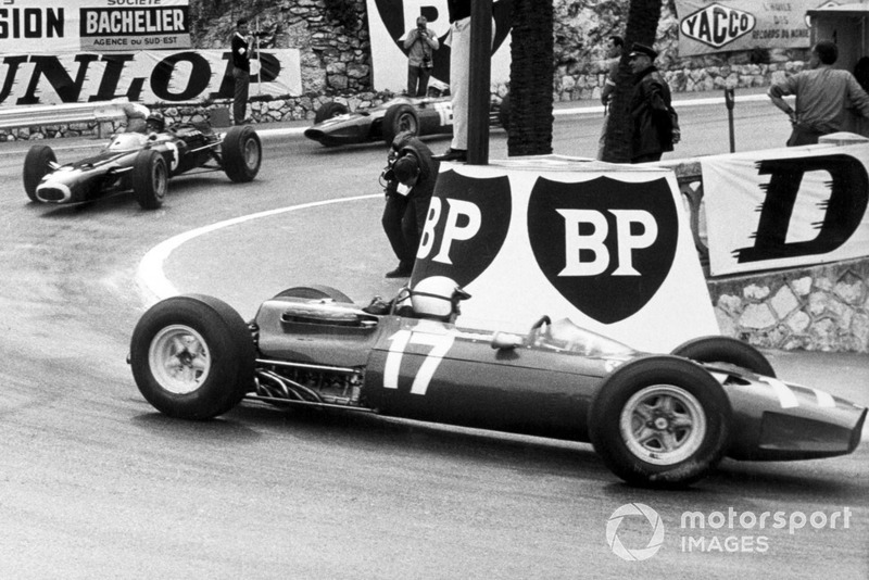 Graham Hill, BRM P261, Lorenzo Bandini, Ferrari 1512