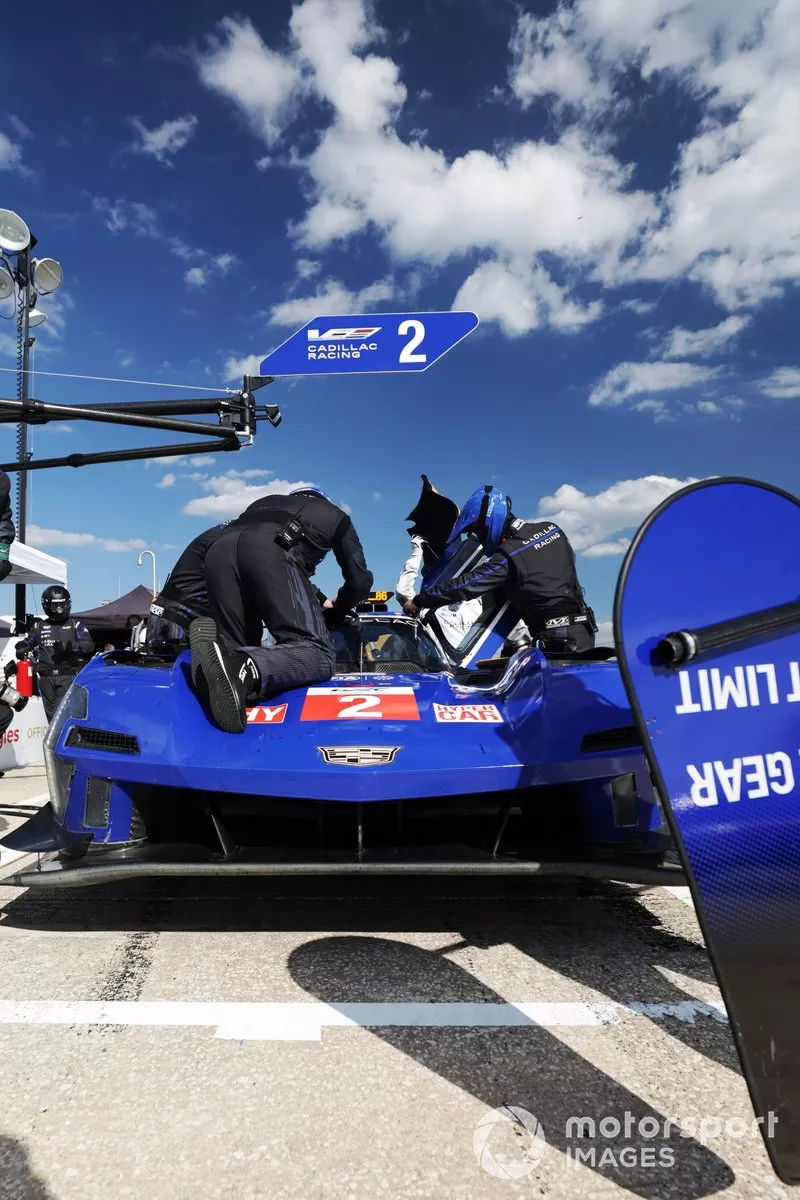 #2 Cadillac Racing Cadillac V-Series.R: Earl Bamber, Alex Lynn, Richard Westbrook