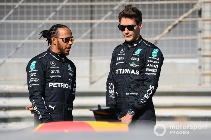 Lewis Hamilton, Mercedes-AMG, y George Russell, Mercedes-AMG