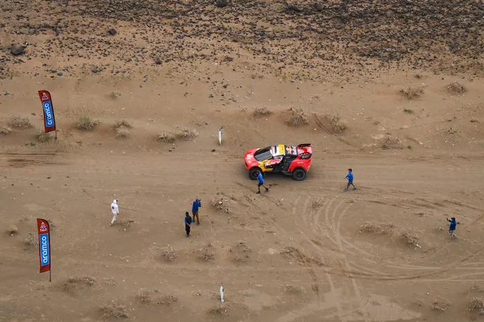 #201 Bahrain Raid Xtreme Prodrive: Sebastien Loeb, Fabian Lurquin