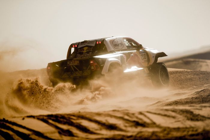 #200 Toyota Gazoo Racing Toyota: Nasser Al-Attiyah, Mathieu Baumel