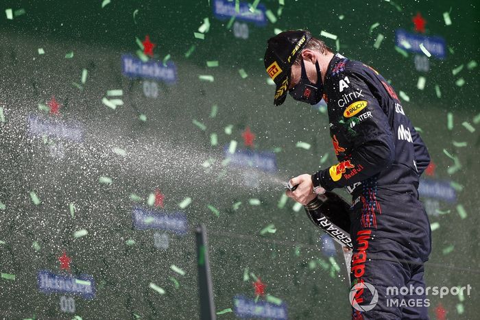 Podio: segundo lugar Max Verstappen, Red Bull Racing