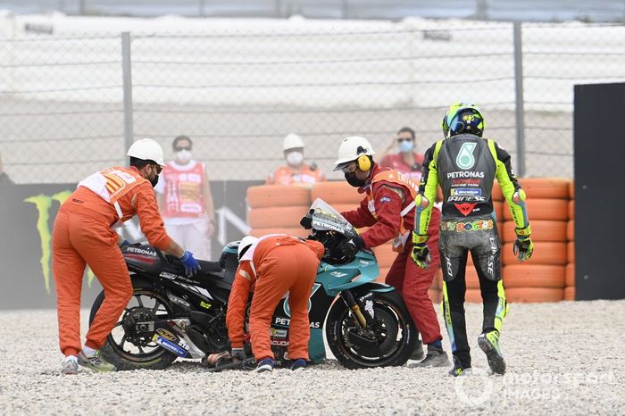 Valentino Rossi, Petronas Yamaha SRT después de la caída
