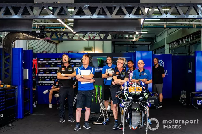 Fabio Quartararo, Yamaha Factory Racing, en el box