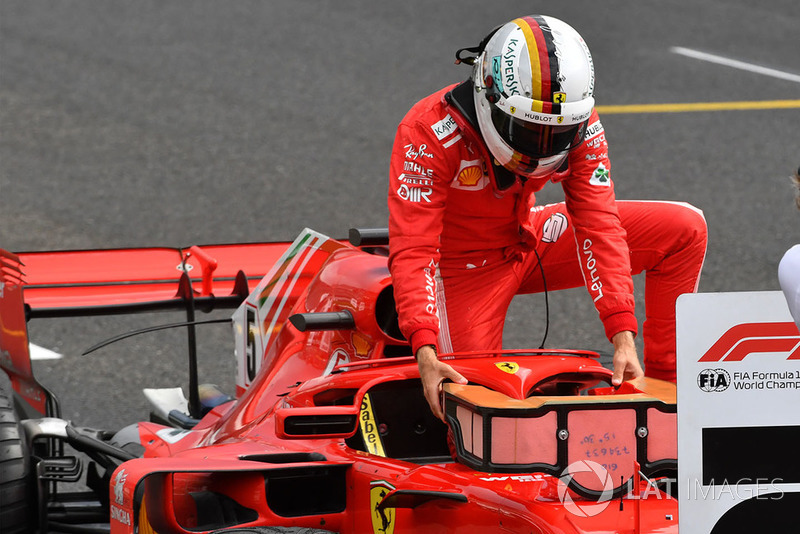 Sebastian Vettel, Ferrari SF71H, dans le parc fermé