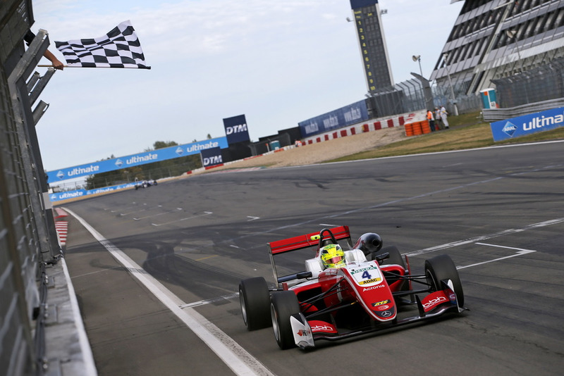 Ganador Mick Schumacher, PREMA Theodore Racing Dallara F317 - Mercedes-Benz