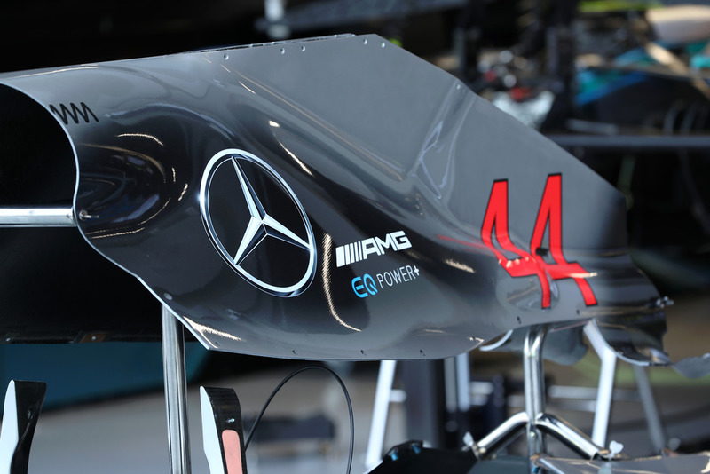 Un capot moteur de Mercedes AMG F1 W09