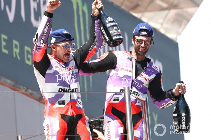 Podio: segundo lugar Jorge Martín, Pramac Racing, tercer lugar Johann Zarco, Pramac Racing 