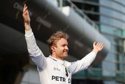 Winnaar Nico Rosberg, Mercedes AMG F1 Team in parc ferme