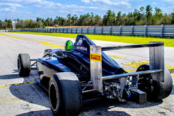 Дейн Камерон тестує новий болід Ф4 Crawford Honda