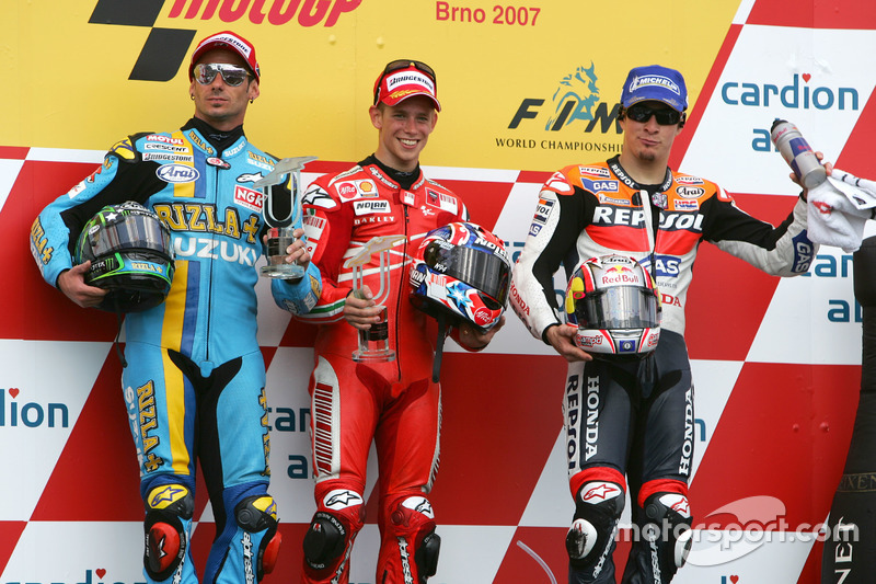 Podium: Sieger Casey Stoner, Ducati; 2. John Hopkins, Suzuki; 3. Nicky Hayden, Repsol Honda